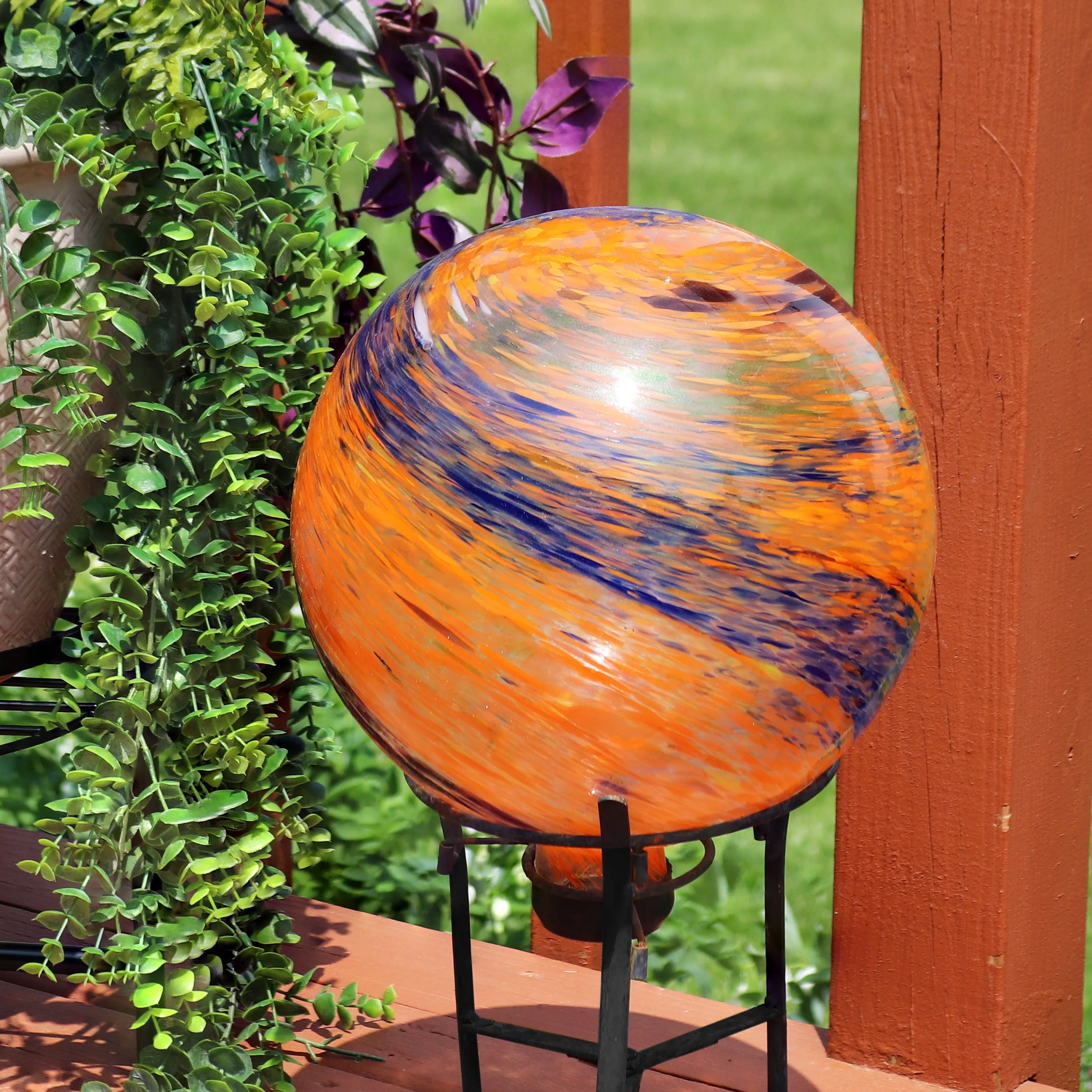 Sunnydaze Outdoor Glass Gazing Globe - 10"