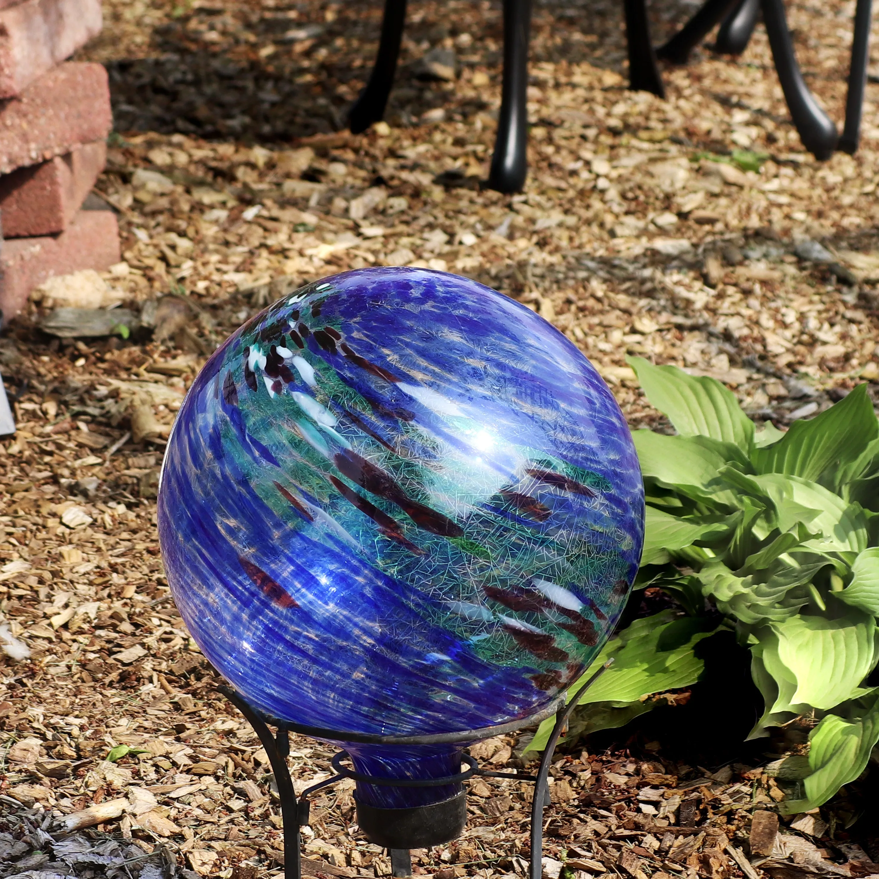 Sunnydaze Outdoor Glass Gazing Globe - 10"